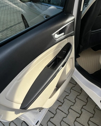 Ford EDGE cena 96000 przebieg: 103000, rok produkcji 2017 z Tarnów małe 704